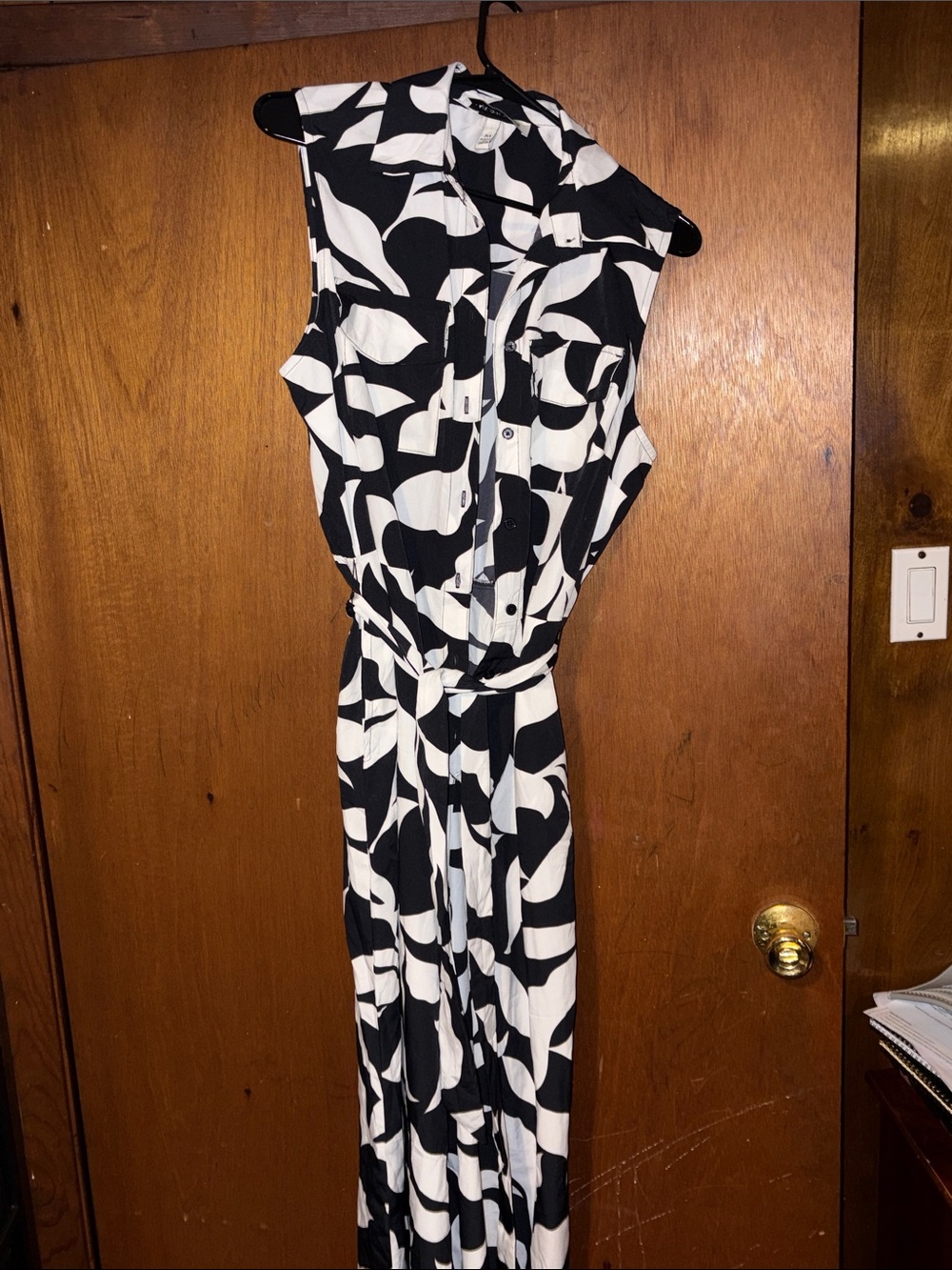 Harlow and Rose Sleeveless Black & White Abstract Print Maxi jumpsuit